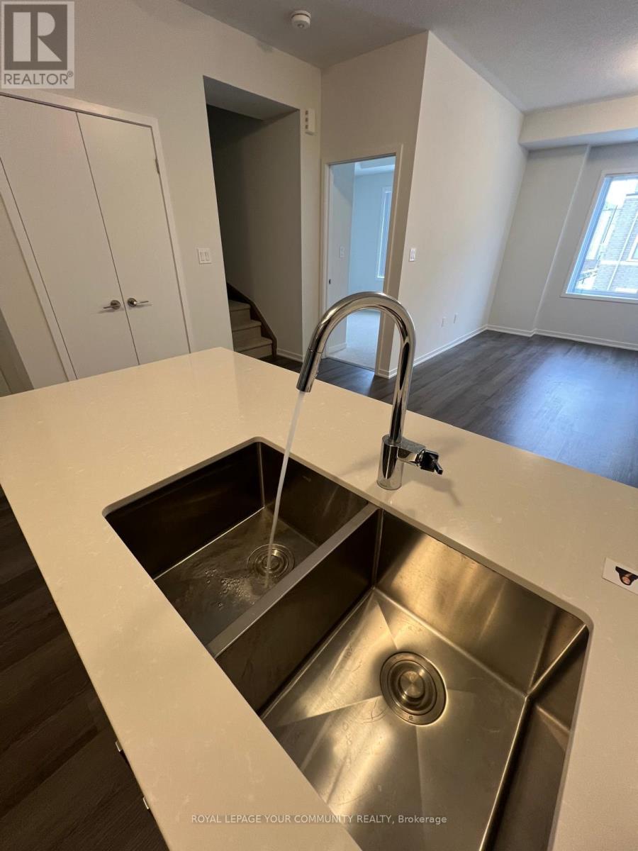 Th262 - 150 Honeycrisp Crescent, Vaughan, Ontario  L4K 0N7 - Photo 8 - N12441011