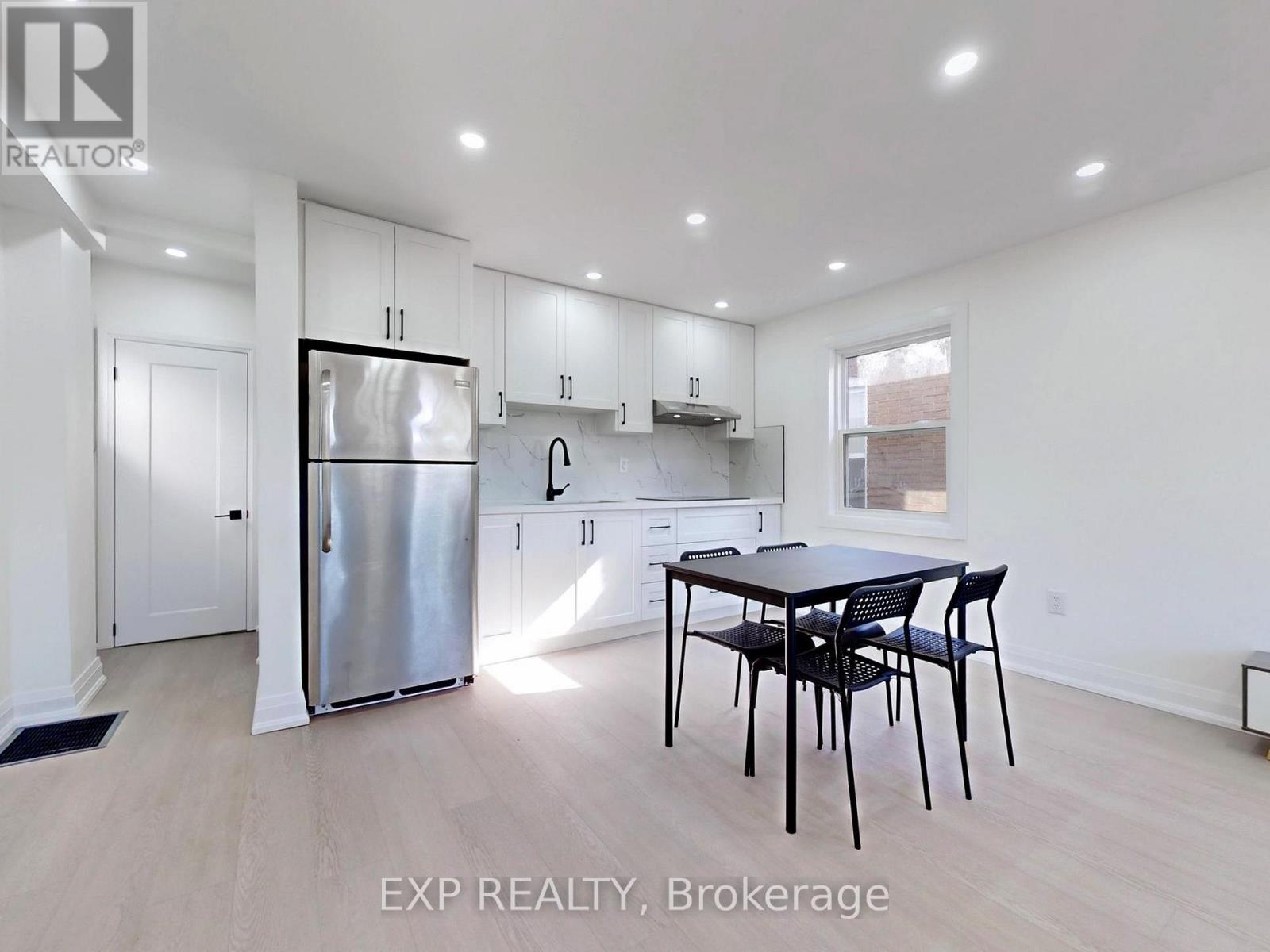 685 Jane Street, Toronto, Ontario  M6N 4A6 - Photo 9 - W12616128