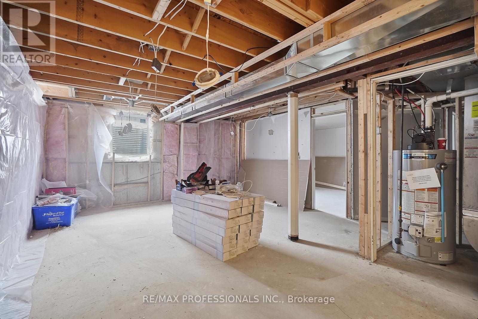 370 Queen Mary Drive, Brampton, Ontario  L7A 3T1 - Photo 23 - W12616524