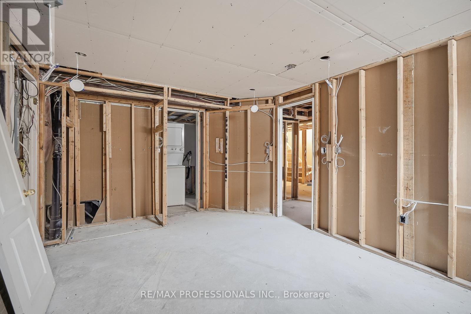 370 Queen Mary Drive, Brampton, Ontario  L7A 3T1 - Photo 24 - W12616524