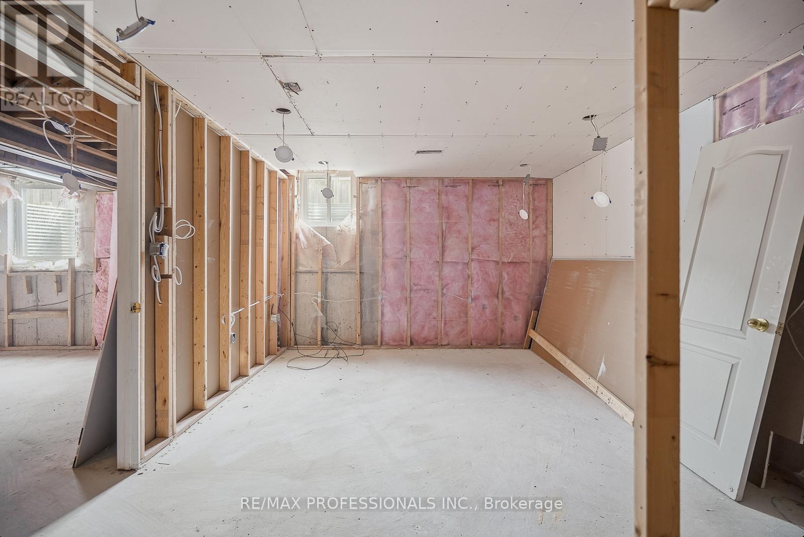 370 Queen Mary Drive, Brampton, Ontario  L7A 3T1 - Photo 26 - W12616524