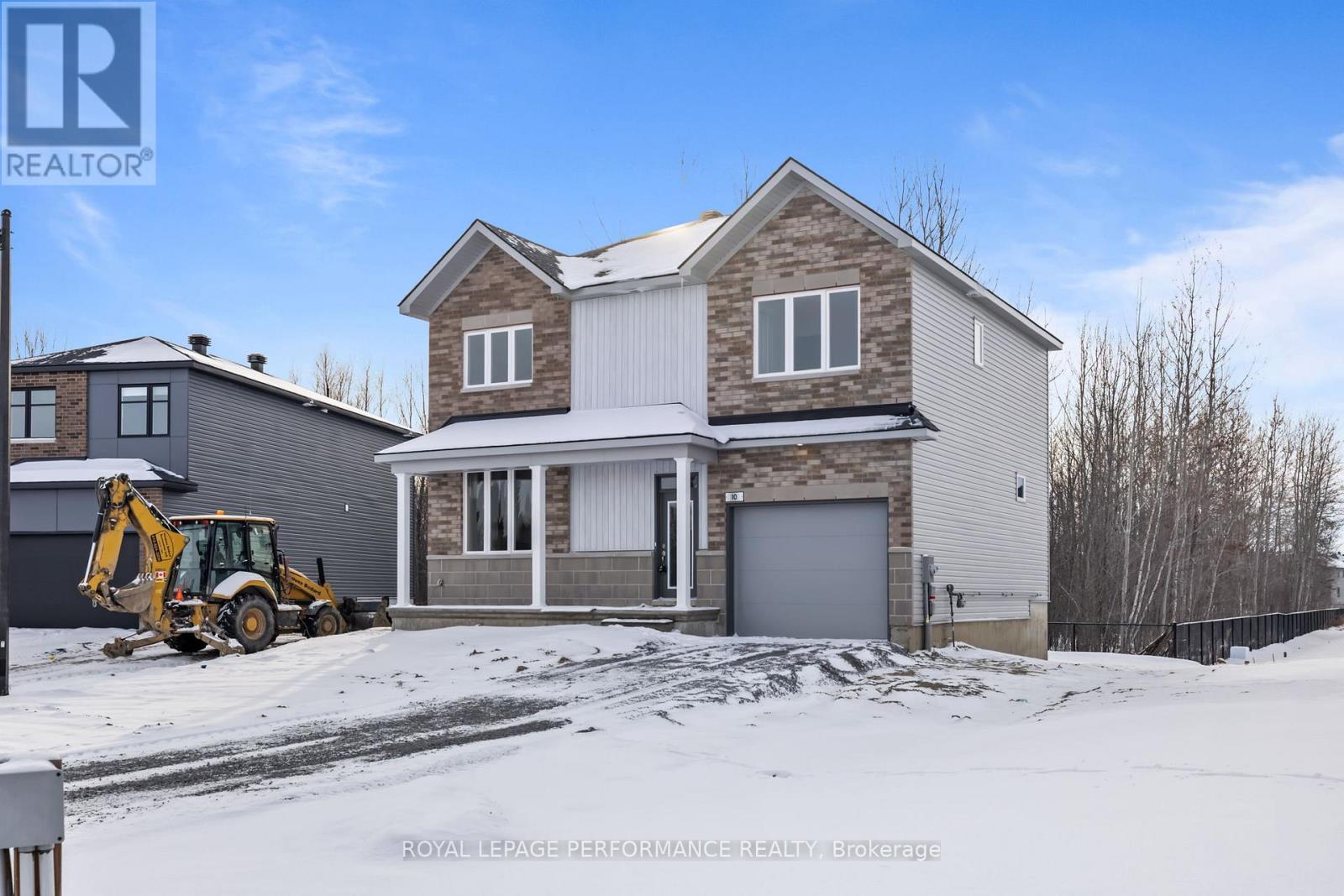 10 Academie Street, Russell, Ontario  K0A 1W0 - Photo 2 - X12616856