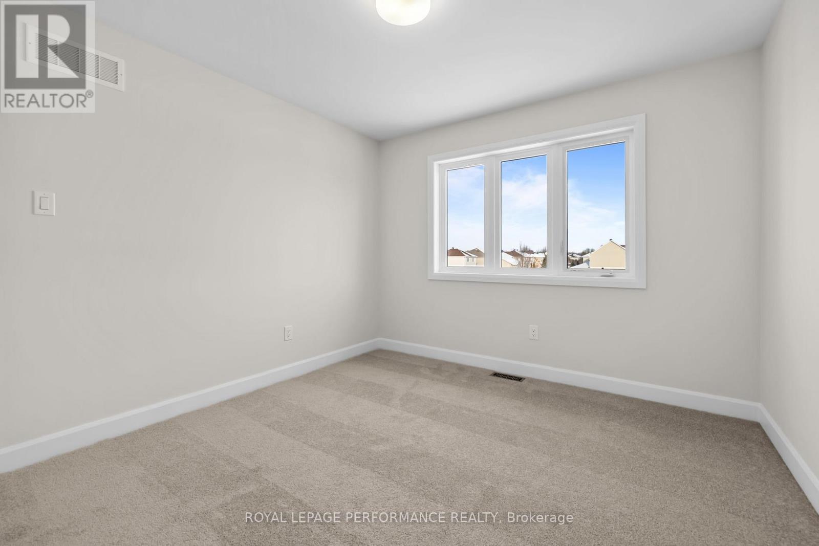 10 Academie Street, Russell, Ontario  K0A 1W0 - Photo 20 - X12616856