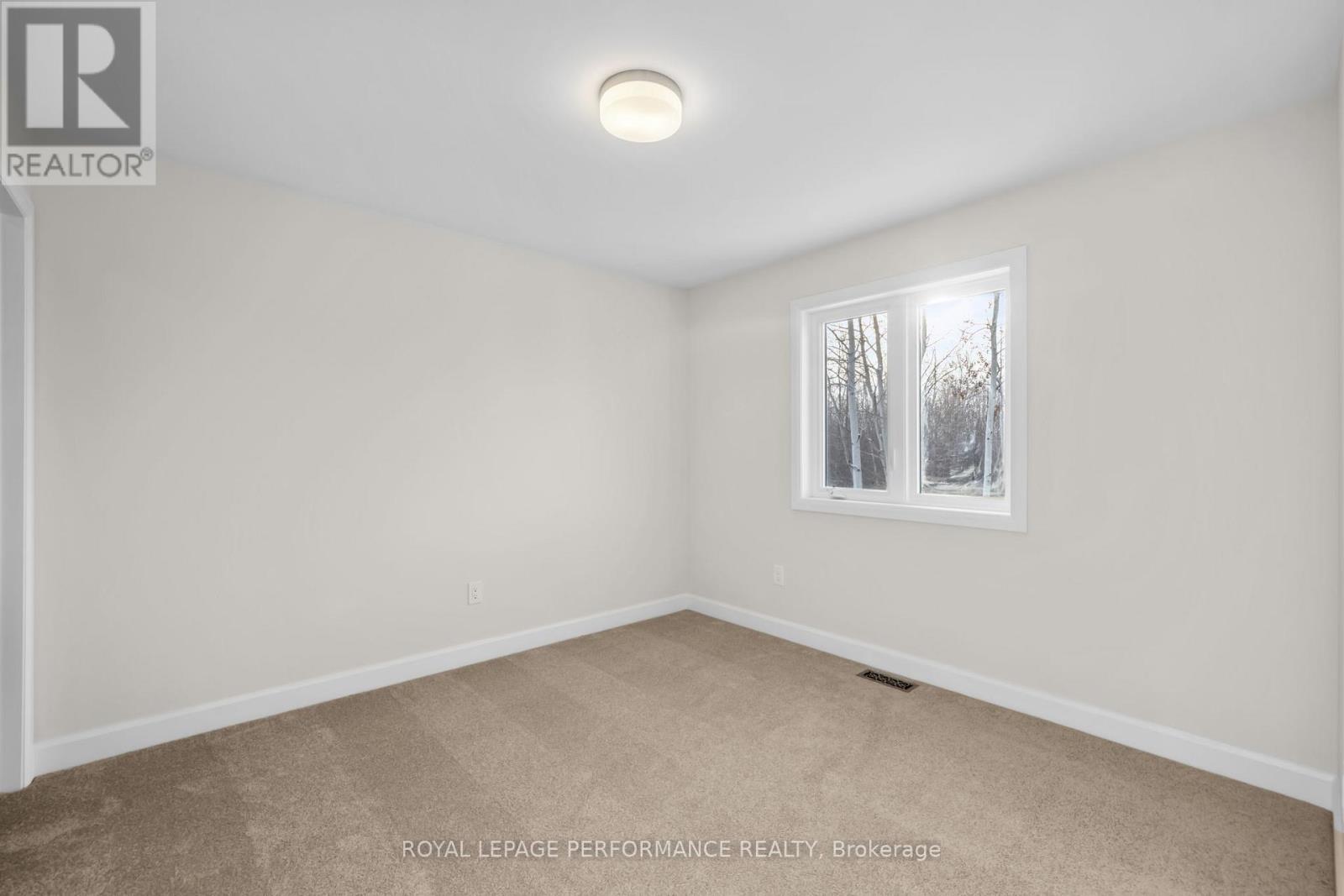 10 Academie Street, Russell, Ontario  K0A 1W0 - Photo 22 - X12616856