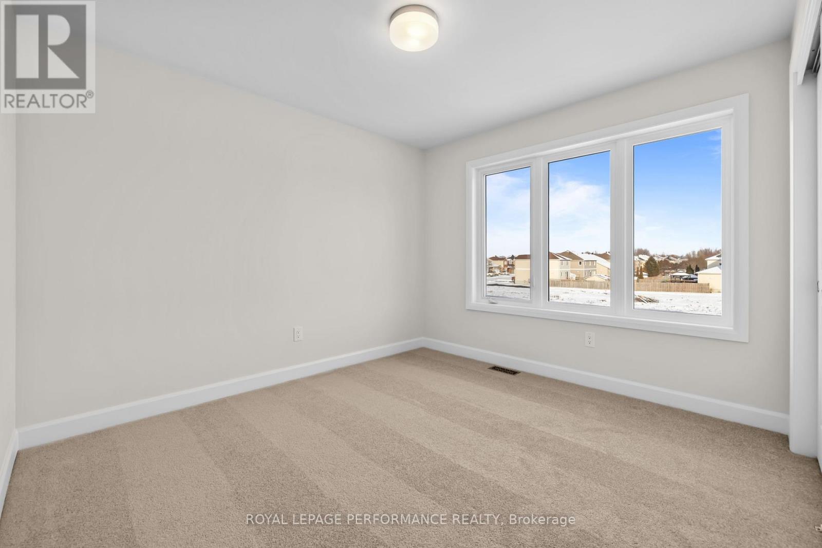 10 Academie Street, Russell, Ontario  K0A 1W0 - Photo 24 - X12616856