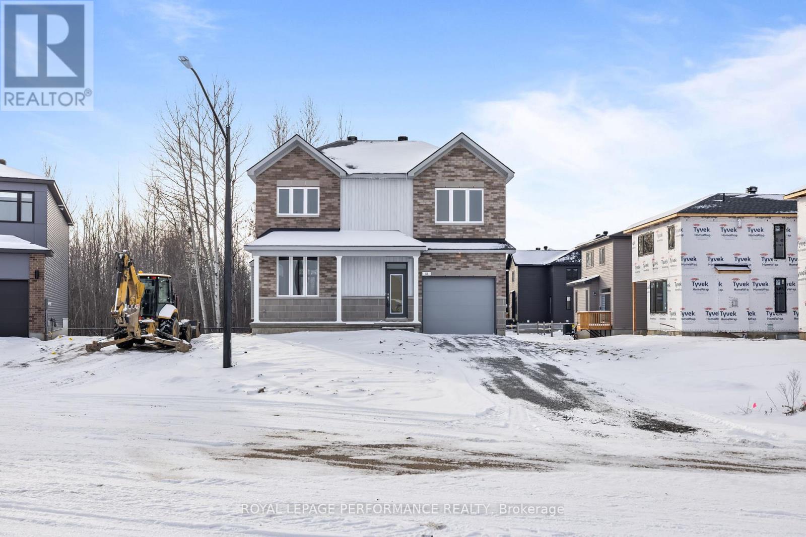 10 Academie Street, Russell, Ontario  K0A 1W0 - Photo 3 - X12616856