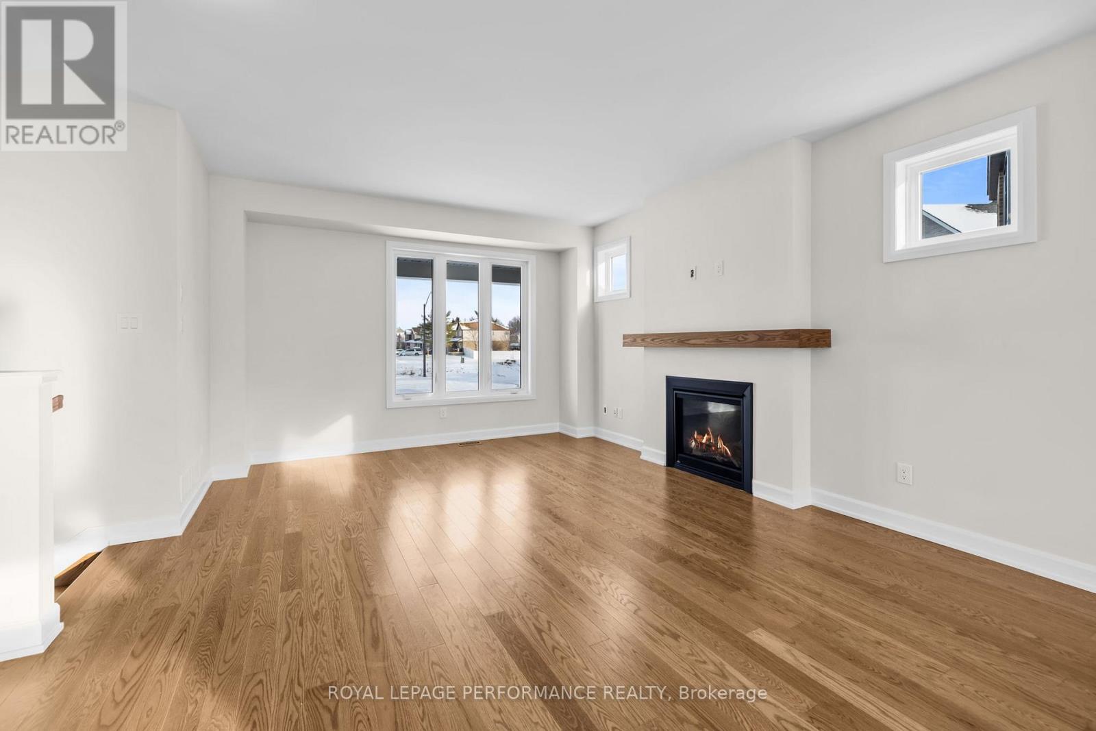 10 Academie Street, Russell, Ontario  K0A 1W0 - Photo 7 - X12616856