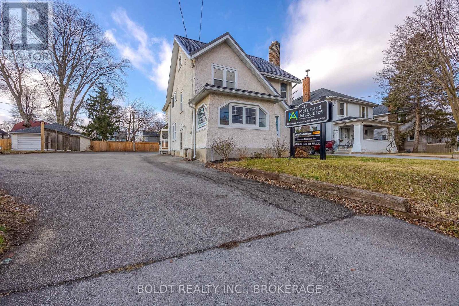 3a - 215 Ontario Street, St. Catharines, Ontario  L2R 5L2 - Photo 1 - X12616836