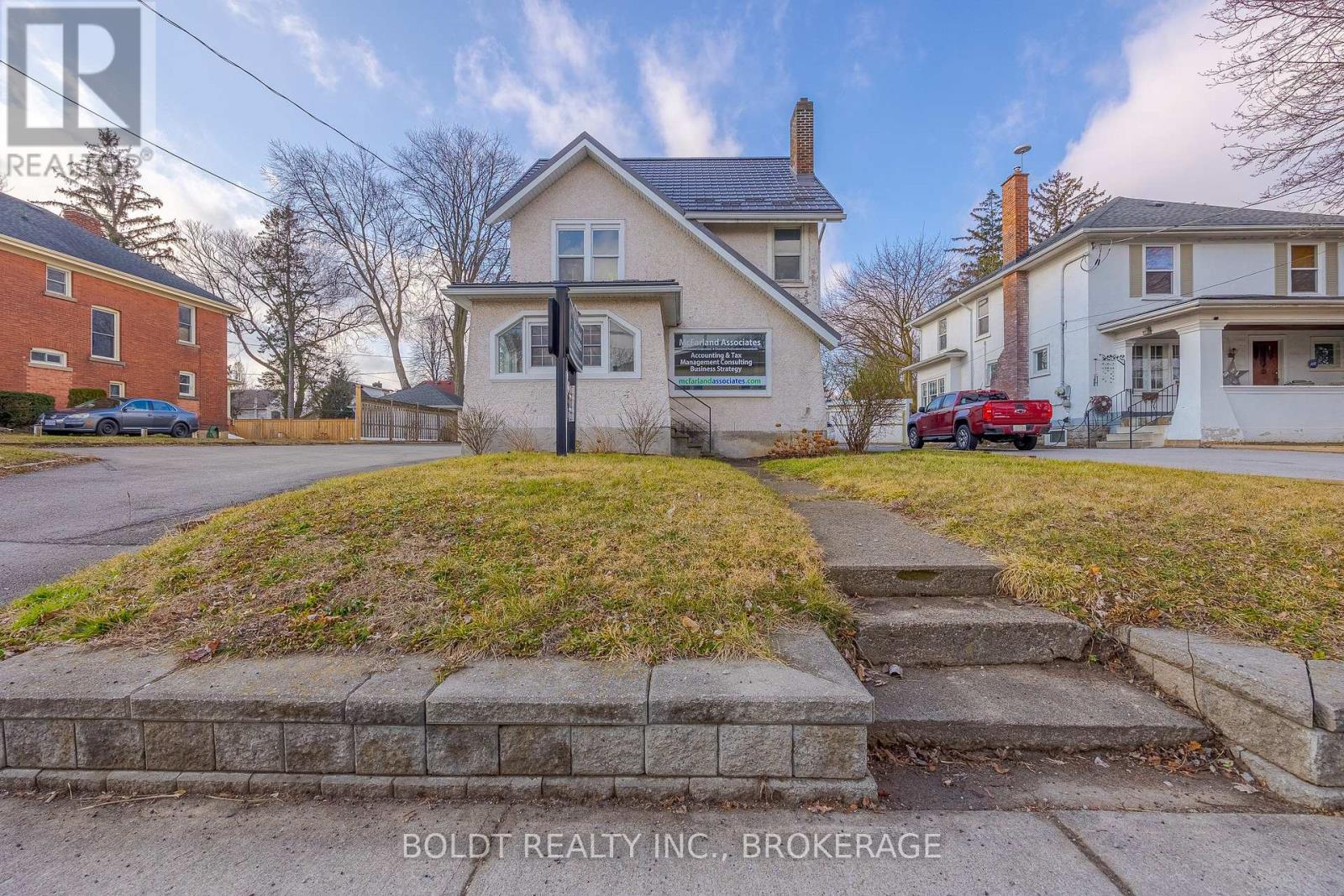 3a - 215 Ontario Street, St. Catharines, Ontario  L2R 5L2 - Photo 3 - X12616836