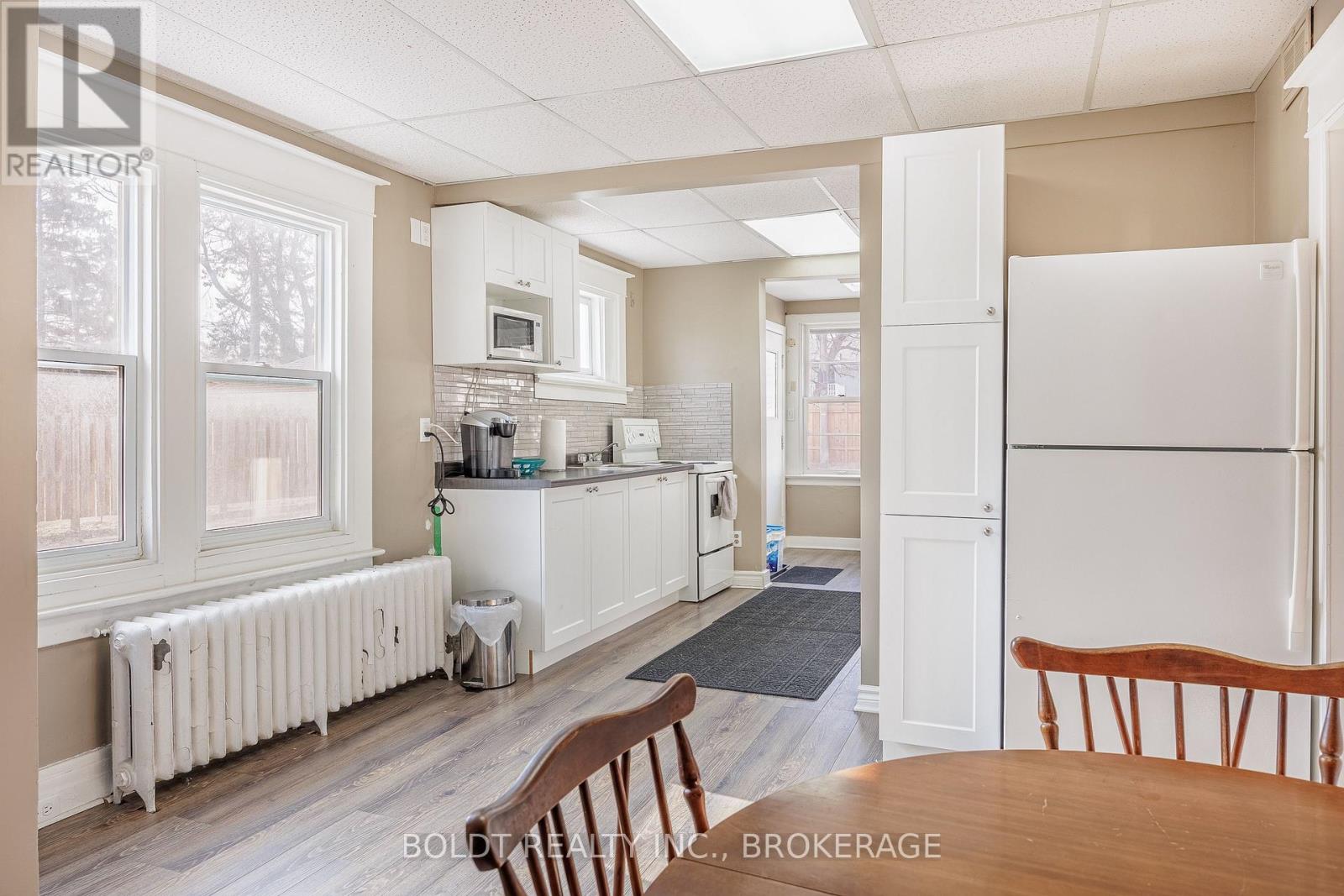 3a - 215 Ontario Street, St. Catharines, Ontario  L2R 5L2 - Photo 7 - X12616836