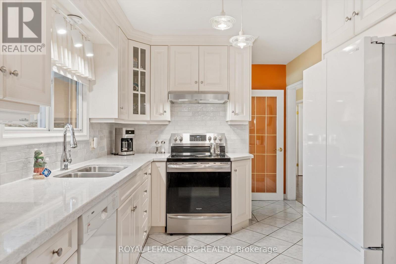 26 Southdale Drive, St. Catharines, Ontario  L2M 3N5 - Photo 18 - X12616838