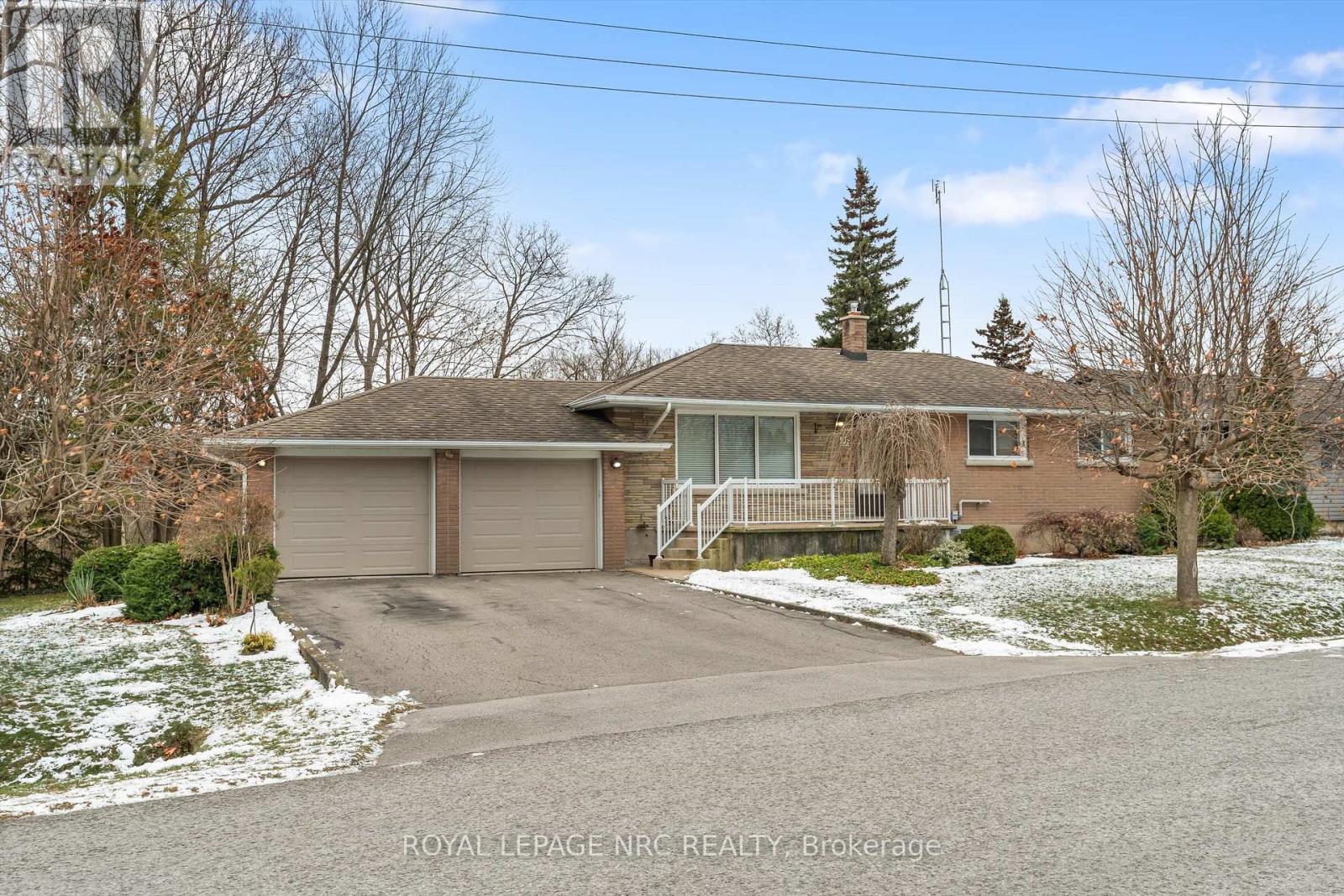 26 Southdale Drive, St. Catharines, Ontario  L2M 3N5 - Photo 4 - X12616838