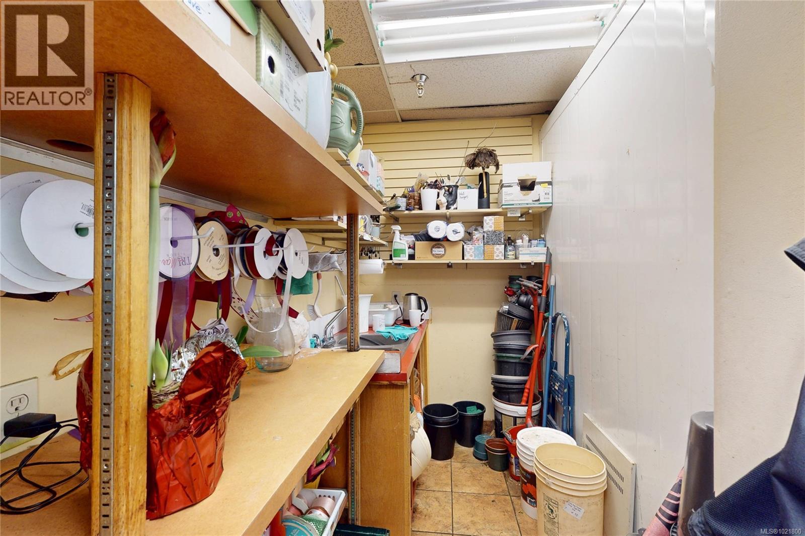 102 2187 Oak Bay Ave, Oak Bay, British Columbia  V8R 1G1 - Photo 32 - 1021800