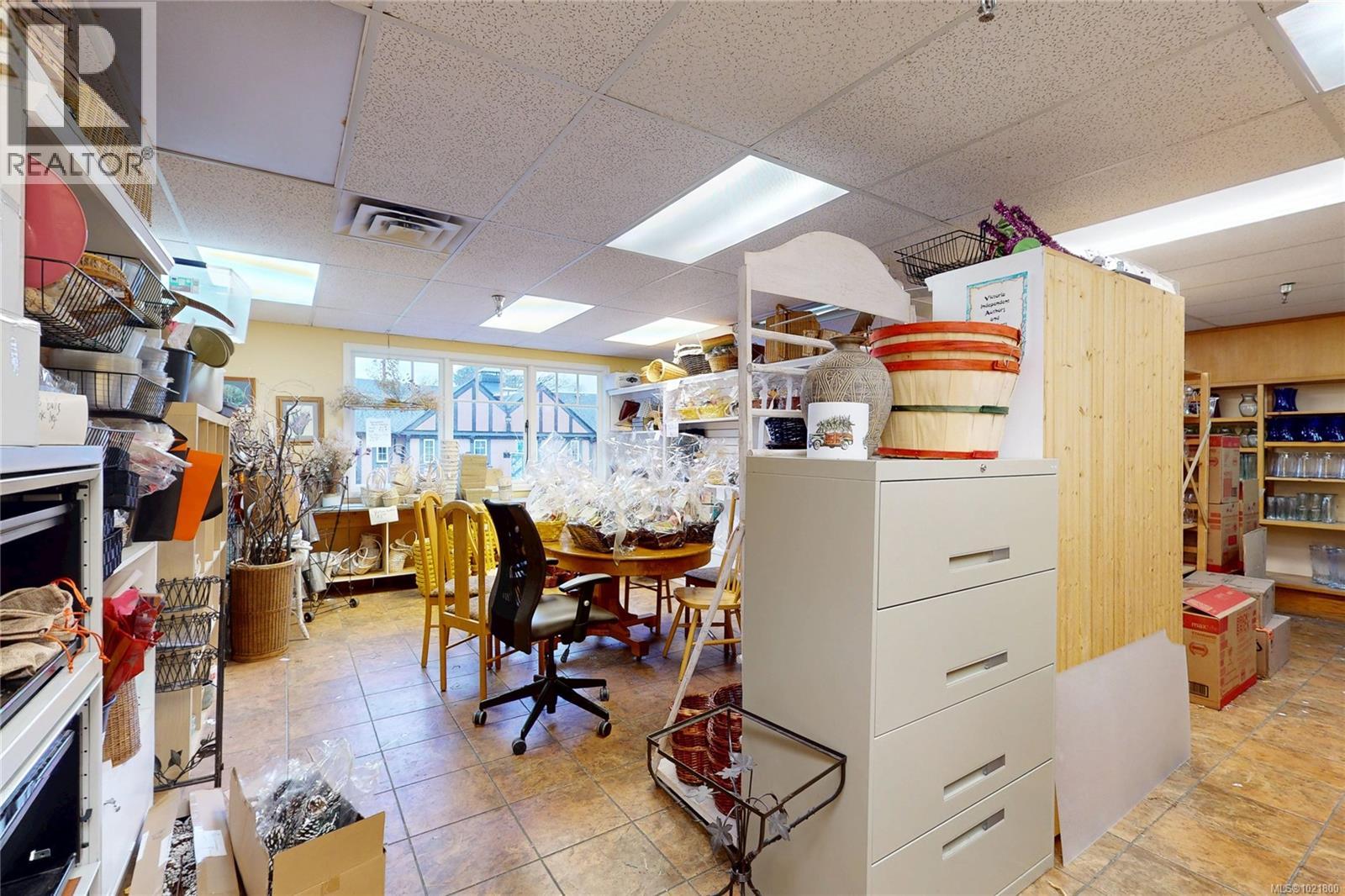 102 2187 Oak Bay Ave, Oak Bay, British Columbia  V8R 1G1 - Photo 36 - 1021800