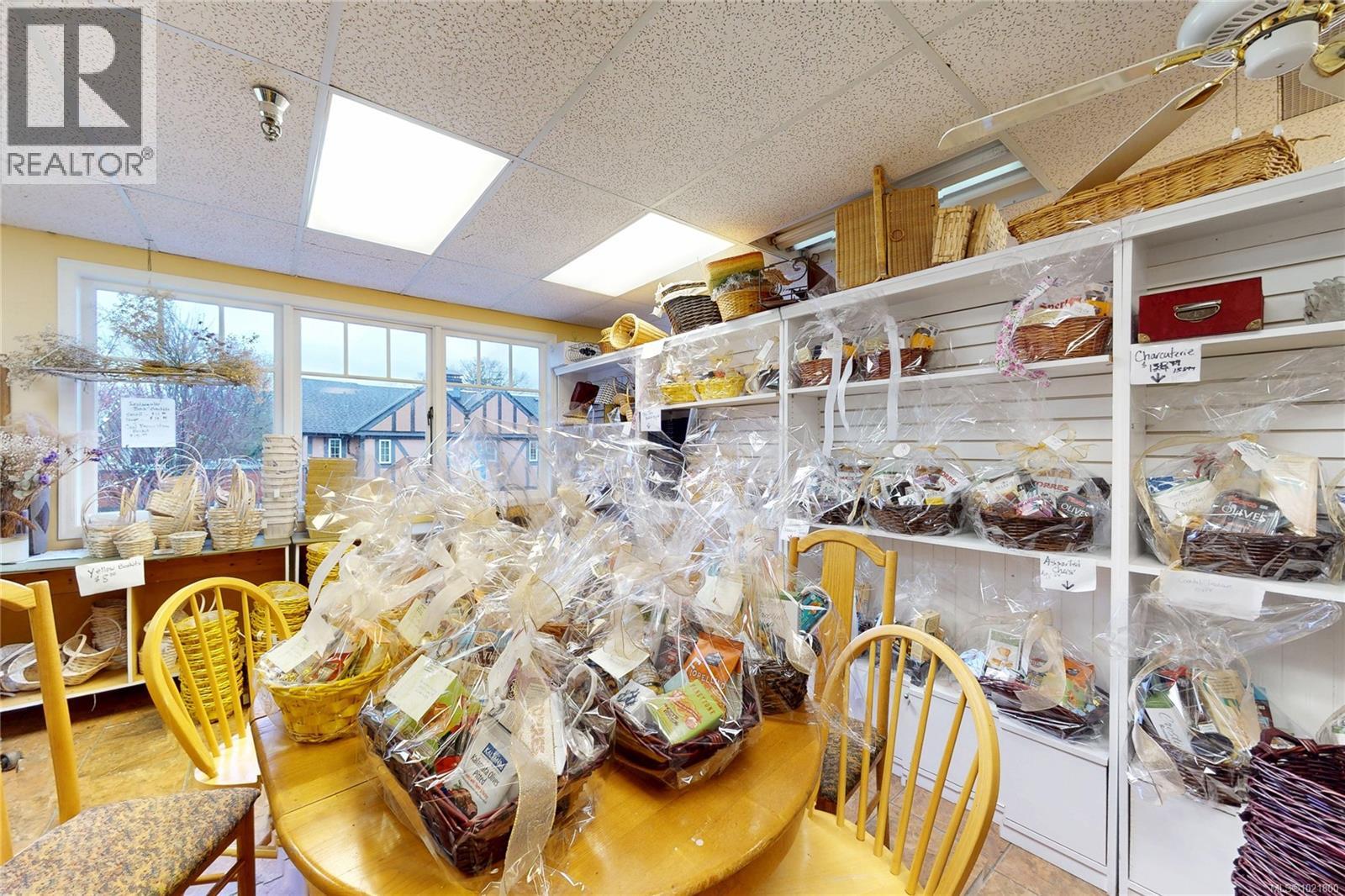 102 2187 Oak Bay Ave, Oak Bay, British Columbia  V8R 1G1 - Photo 39 - 1021800