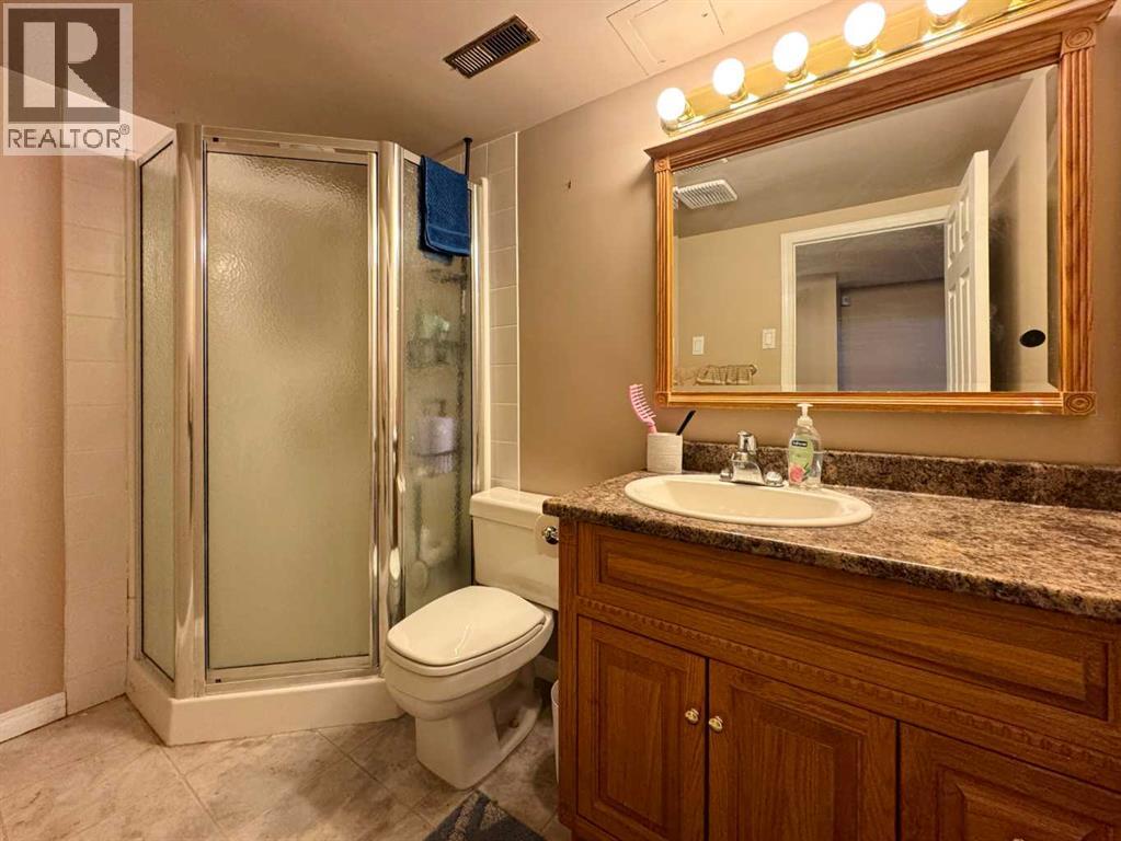 133 Laval Court W, Lethbridge, Alberta  T1K 4G2 - Photo 44 - A2272701