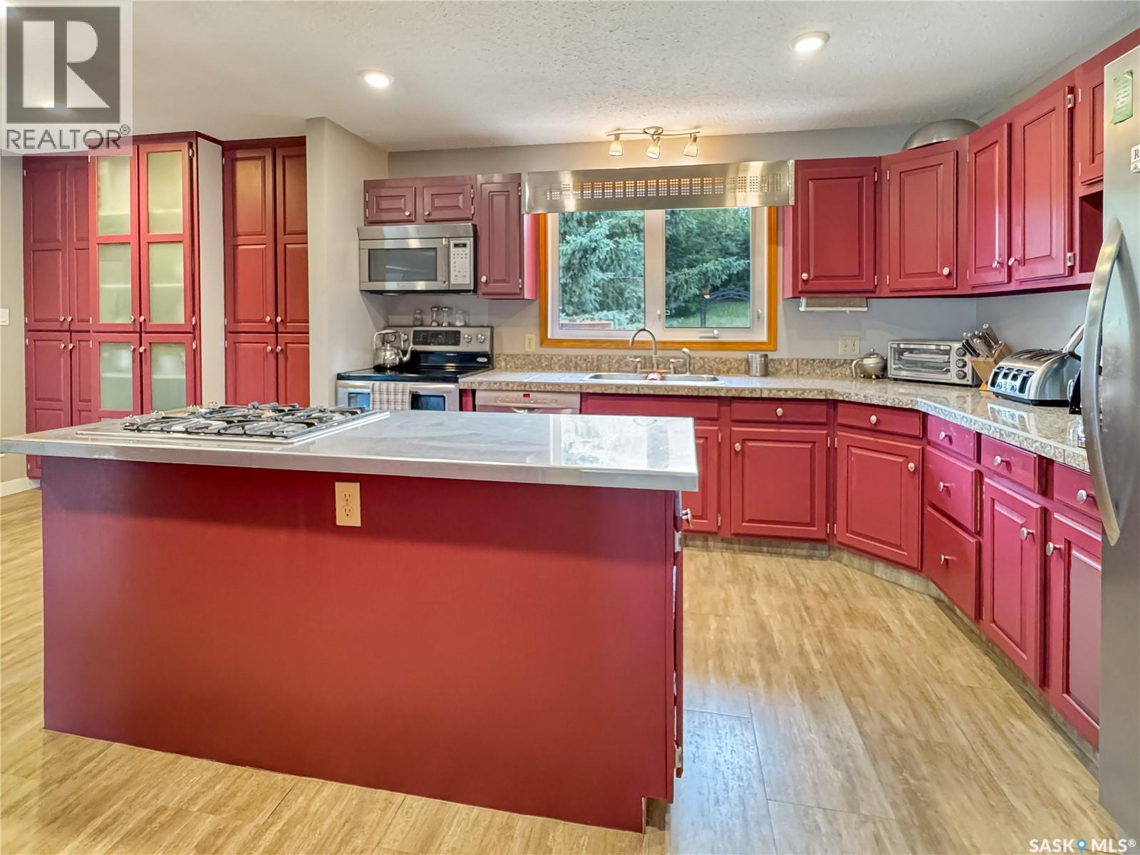 6 Valley View Drive, North Battleford Rm No. 437, Saskatchewan  S9A 2X4 - Photo 9 - SK013564