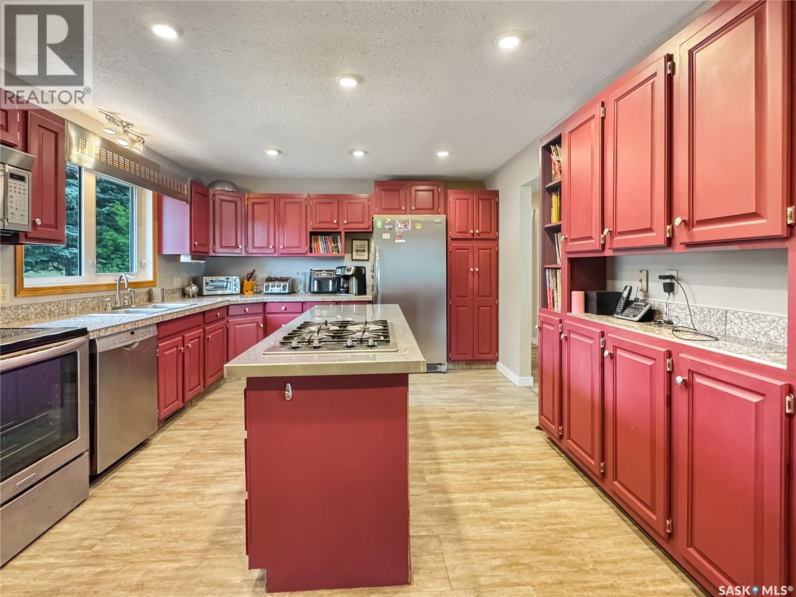 6 Valley View Drive, North Battleford Rm No. 437, Saskatchewan  S9A 2X4 - Photo 11 - SK013564