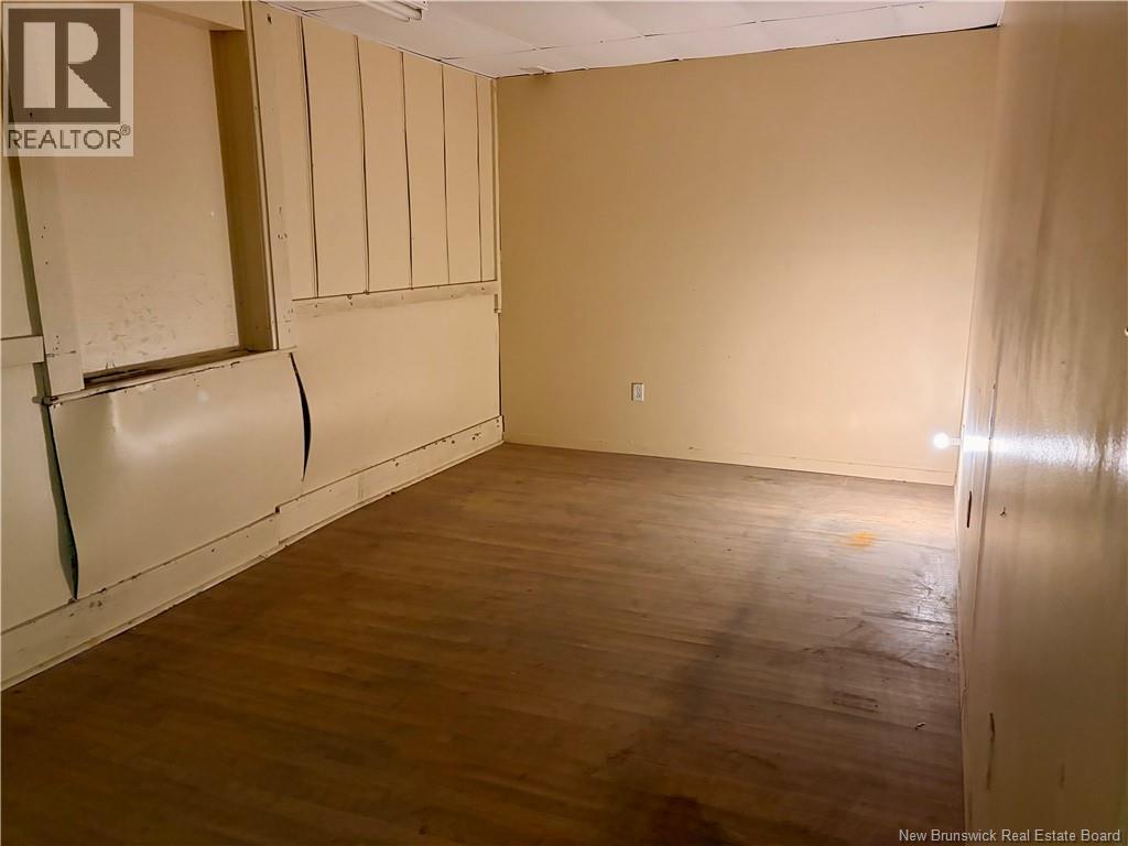 131 Renfrew, Dalhousie, New Brunswick  E8E 2H8 - Photo 7 - NB130604
