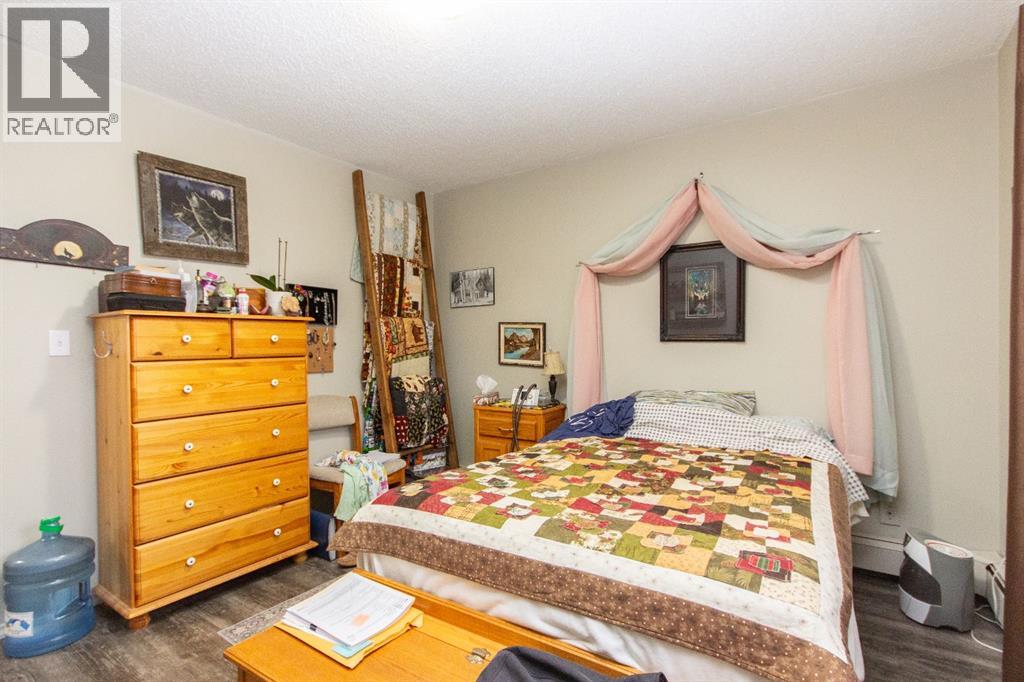 5817 53 Avenue, Red Deer, Alberta  T4N 4L4 - Photo 15 - A2273129