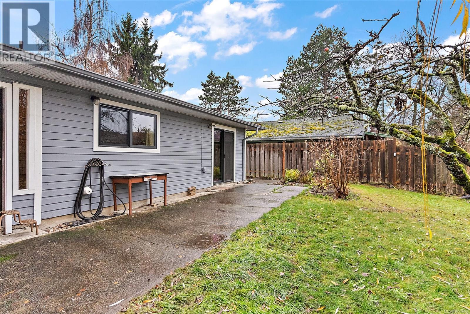 2224 Amherst Ave, Sidney, British Columbia  V8L 2G7 - Photo 23 - 1021602