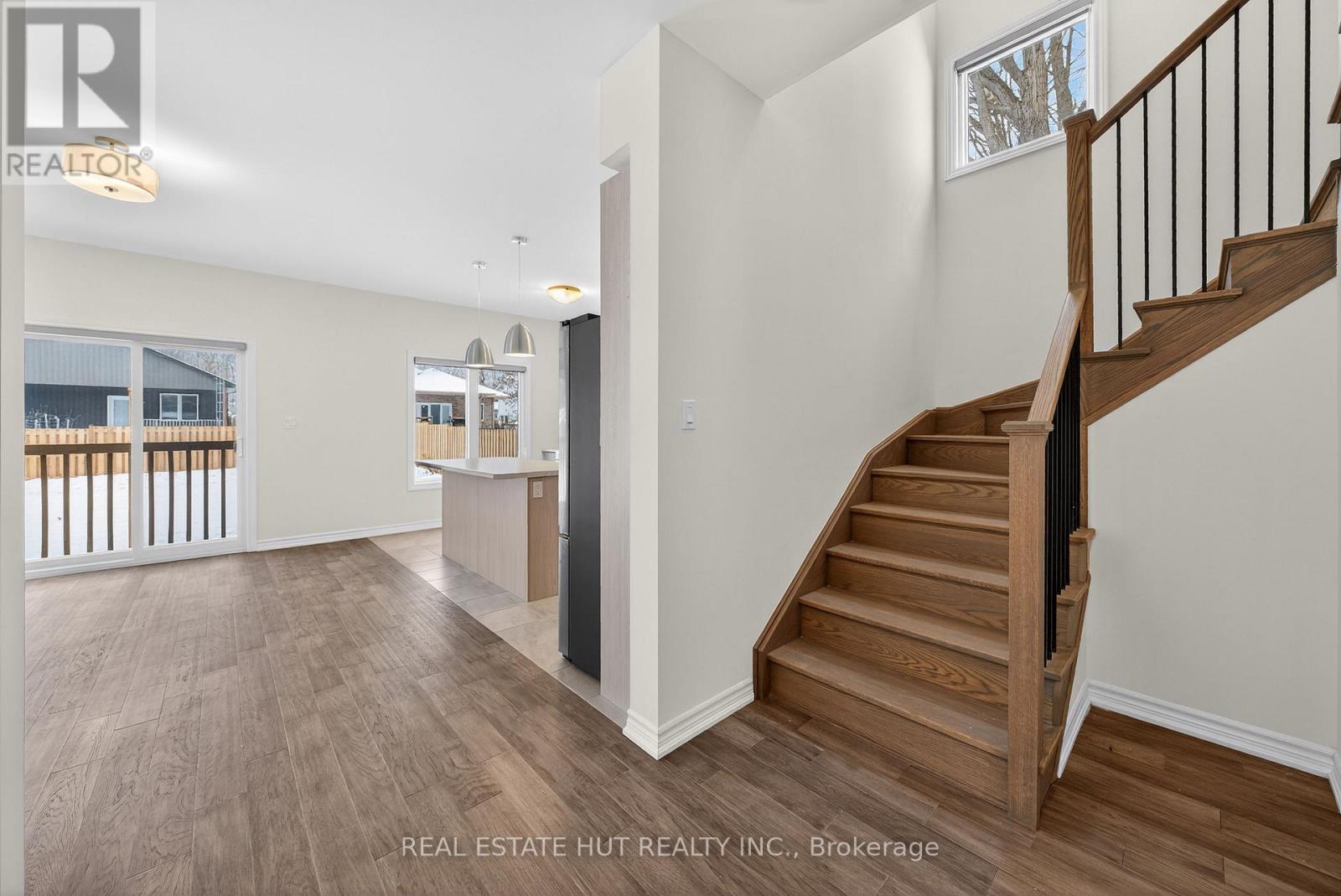 3241 Parker Avenue, Fort Erie, Ontario L0S 1N0 - Photo 10 - X12608368