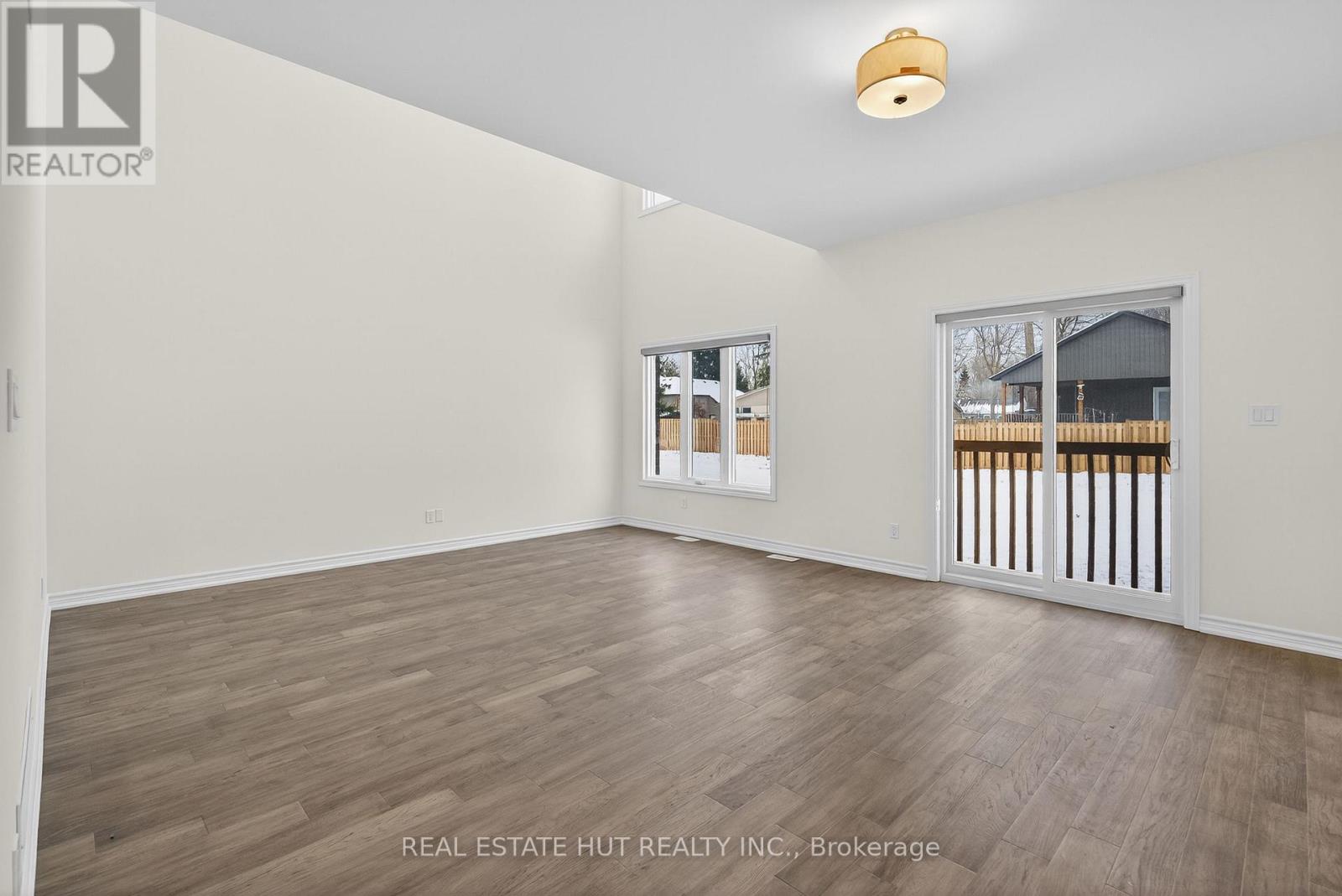 3241 Parker Avenue, Fort Erie, Ontario L0S 1N0 - Photo 11 - X12608368