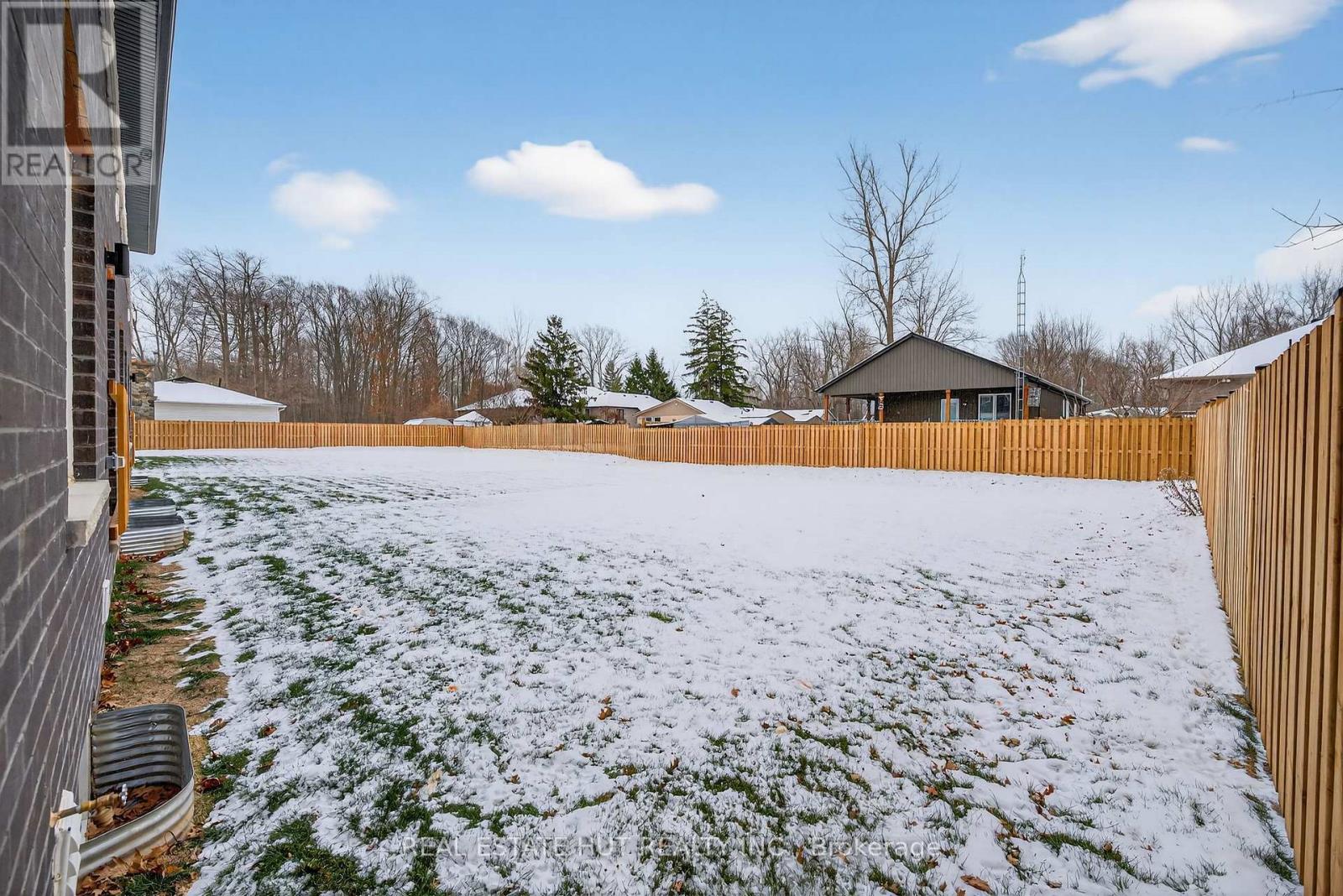 3241 Parker Avenue, Fort Erie, Ontario L0S 1N0 - Photo 33 - X12608368