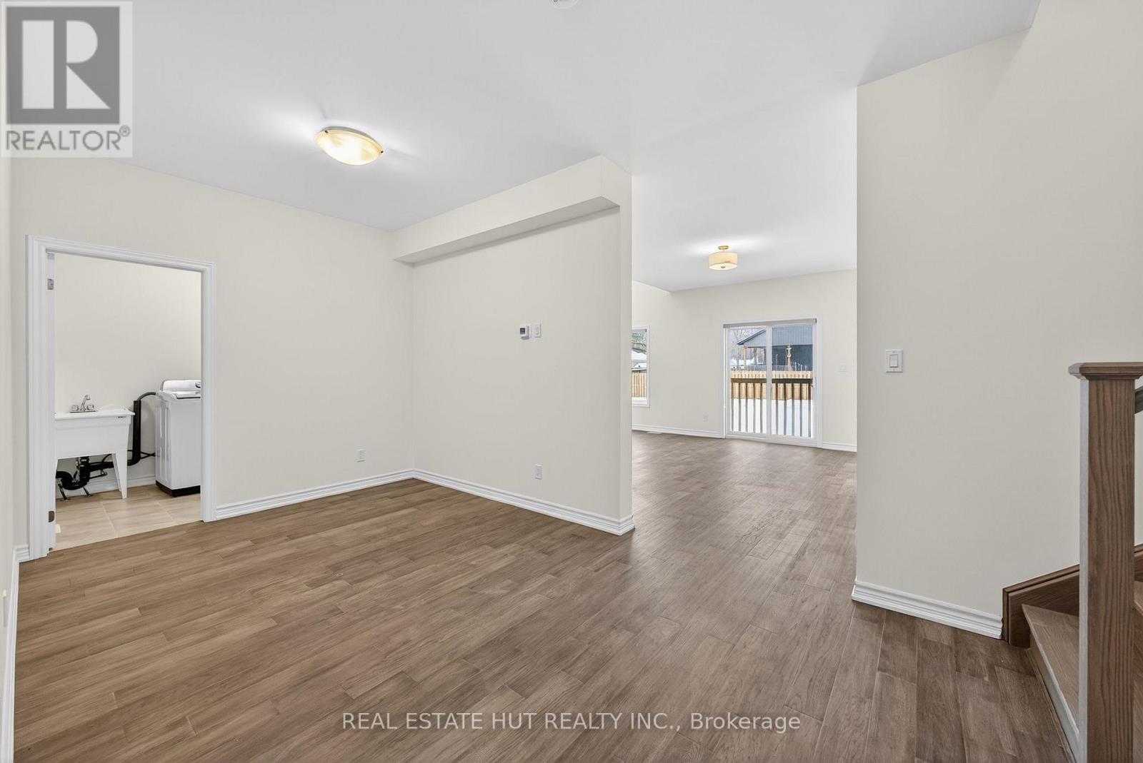 3241 Parker Avenue, Fort Erie, Ontario L0S 1N0 - Photo 9 - X12608368