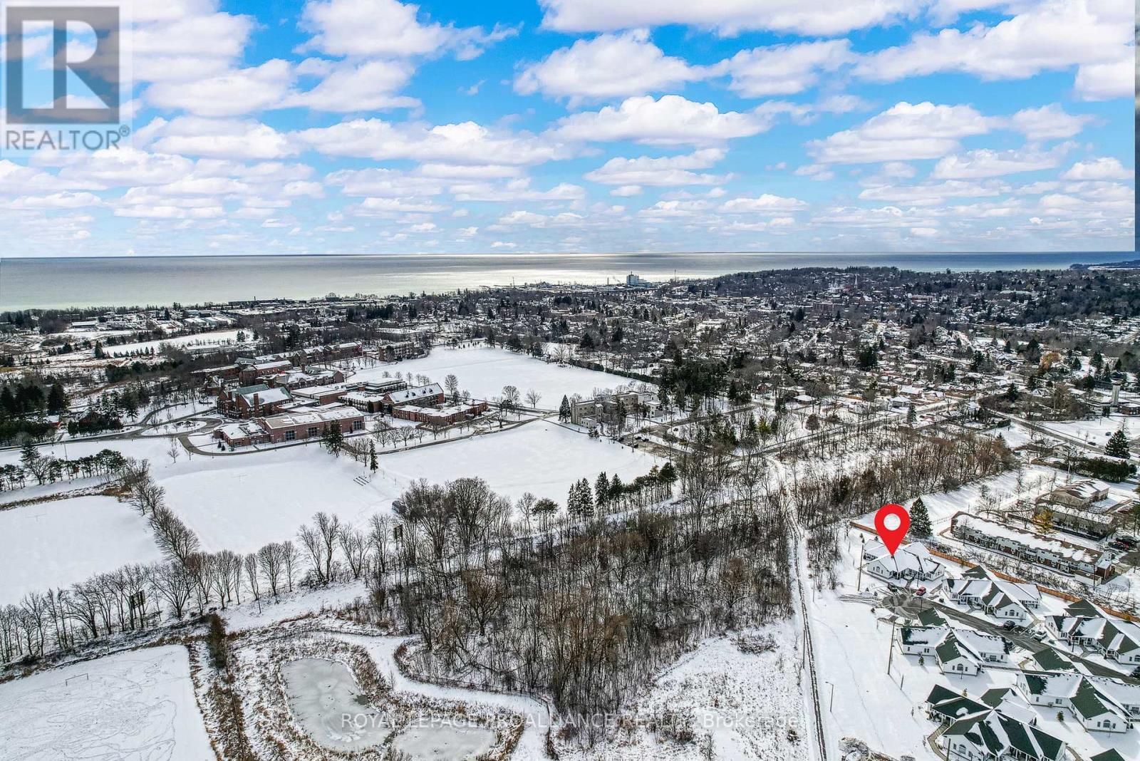 102 - 300 Croft Street, Port Hope, Ontario  L1A 0E1 - Photo 2 - X12597840