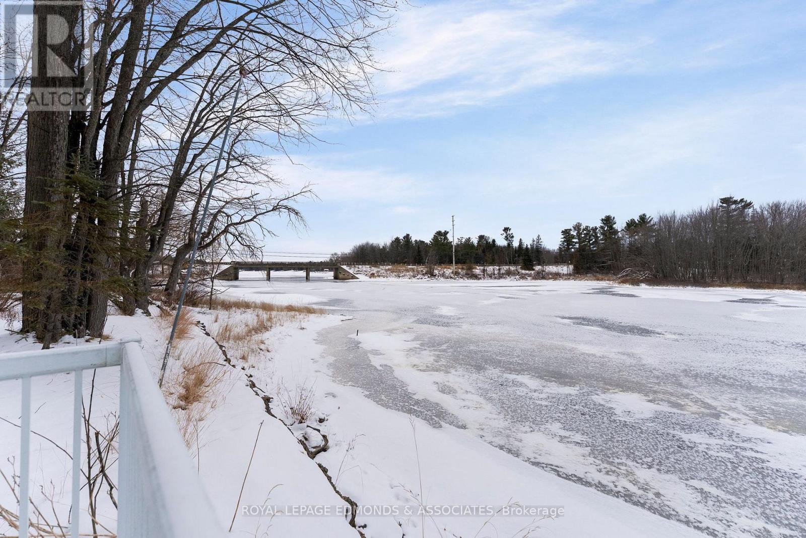731 Francie Lane, Laurentian Valley, Ontario  K8A 6W2 - Photo 26 - X12459369