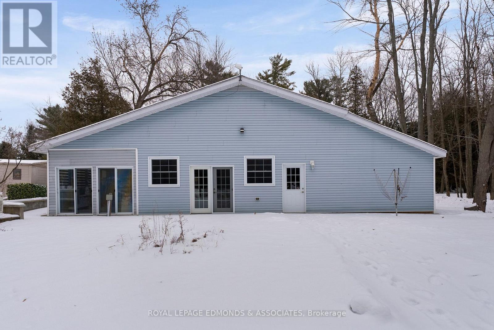 731 Francie Lane, Laurentian Valley, Ontario  K8A 6W2 - Photo 21 - X12459369