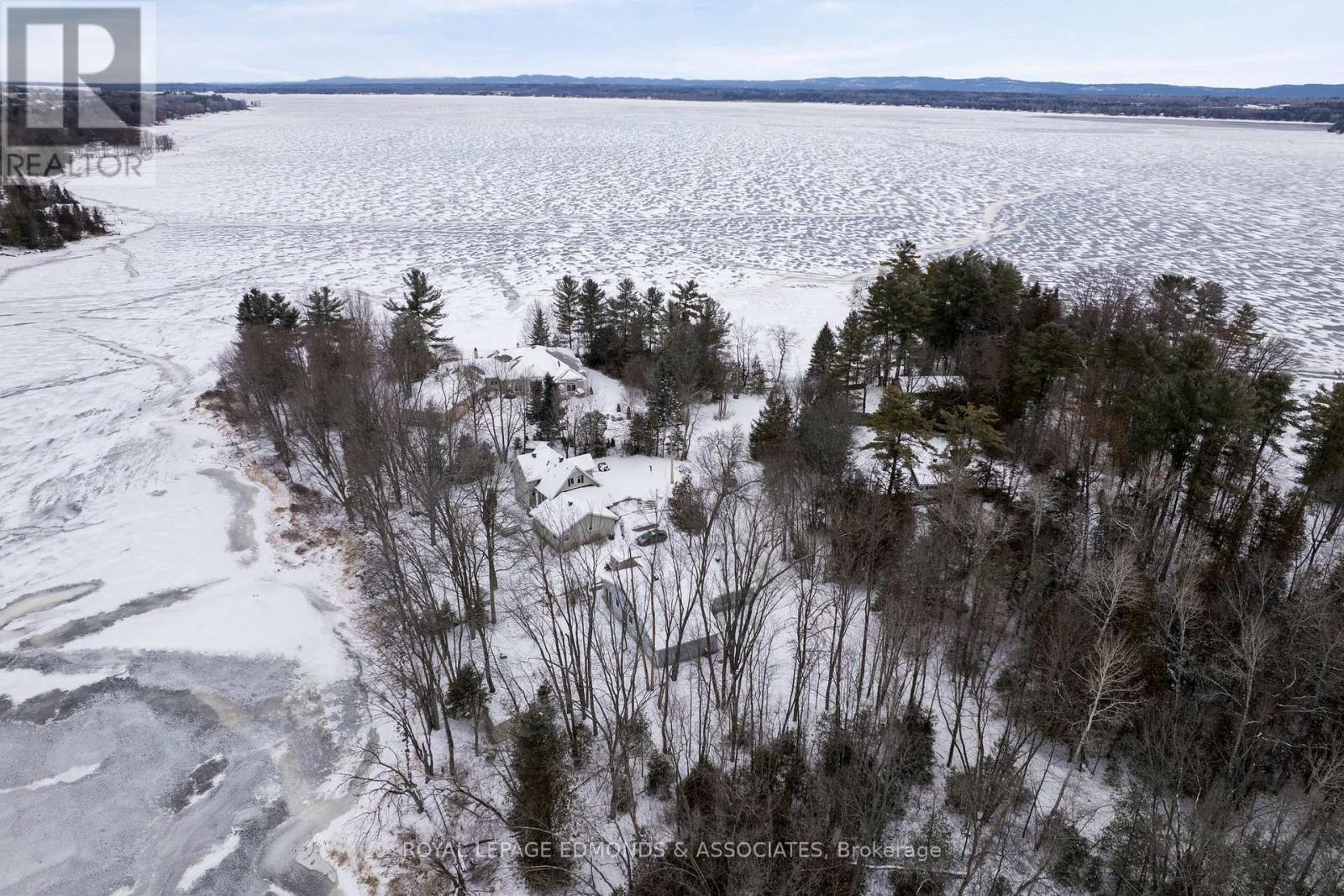 731 Francie Lane, Laurentian Valley, Ontario  K8A 6W2 - Photo 37 - X12459369