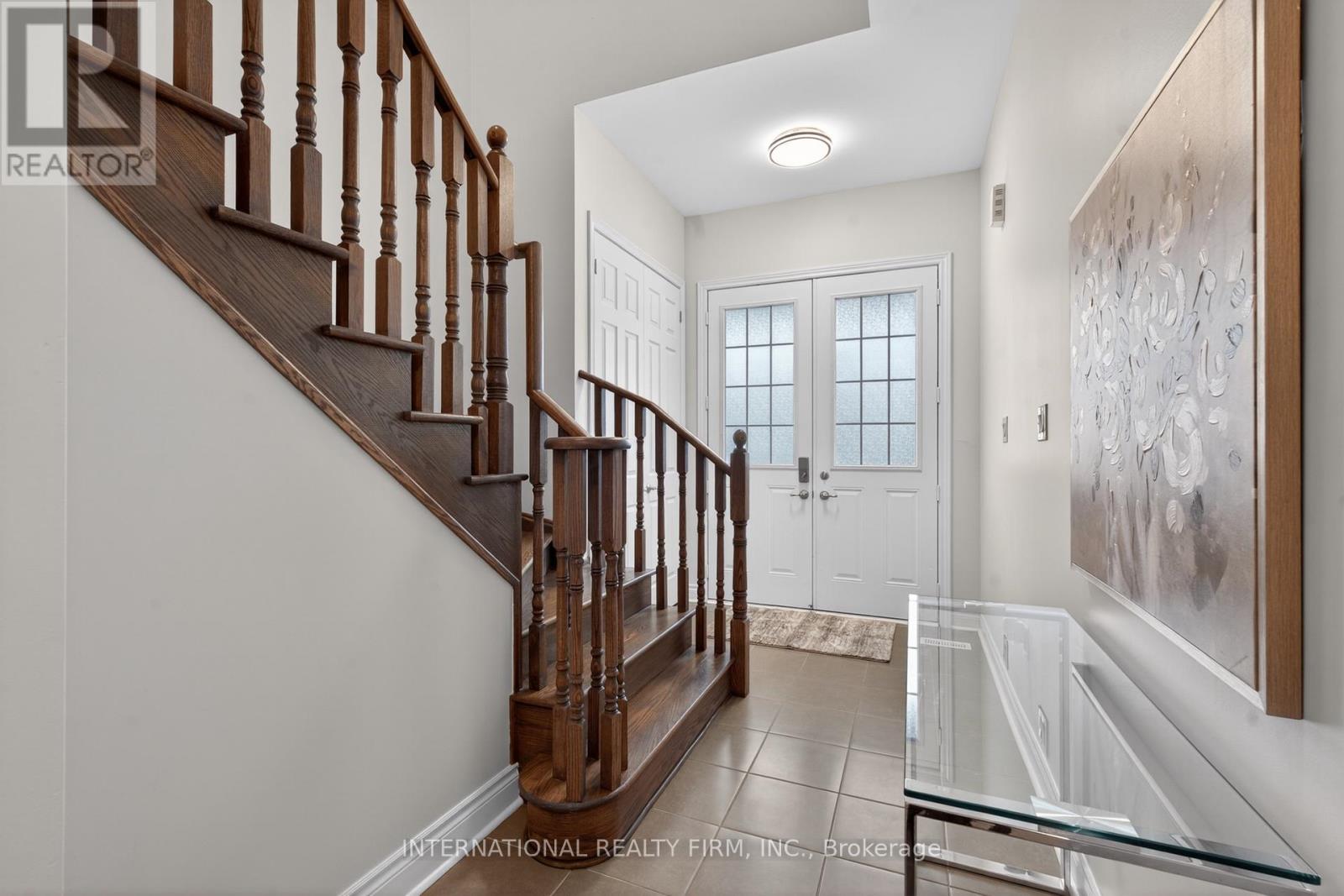 254 Niagara Trail, Halton Hills, Ontario  L7G 0M4 - Photo 3 - W12613838