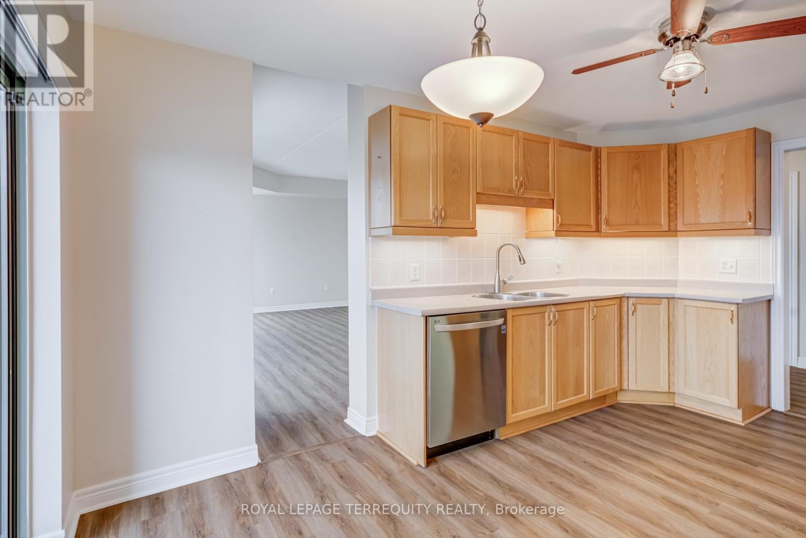 212 - 2085 Amherst Heights Drive, Burlington, Ontario  L7P 5C2 - Photo 19 - W12570884