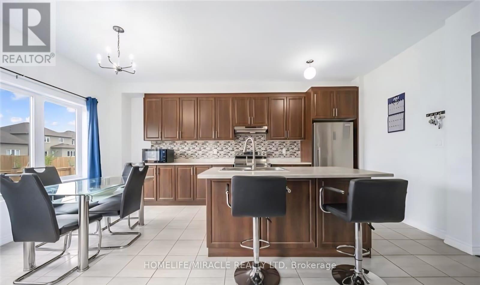 44 Cottonwood Crescent, Welland, Ontario  L3B 0J4 - Photo 14 - X12616374