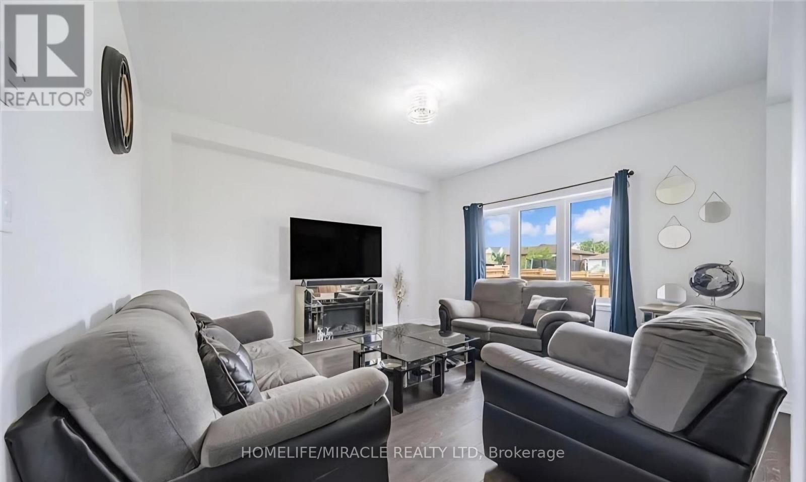 44 Cottonwood Crescent, Welland, Ontario  L3B 0J4 - Photo 5 - X12616374