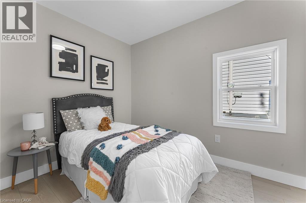 56 East 34th Street, Hamilton, Ontario  L8V 3W3 - Photo 20 - 40793374