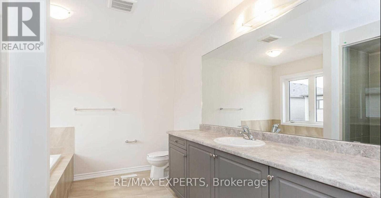 72 Malcolm Crescent, Haldimand, Ontario  N3W 0E9 - Photo 9 - X12613566