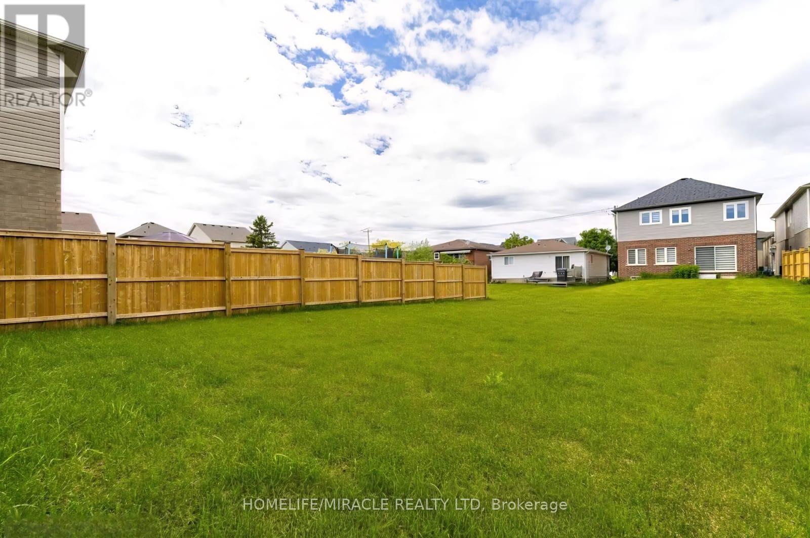 44 Cottonwood Crescent, Welland, Ontario  L3B 0J4 - Photo 27 - X12616374