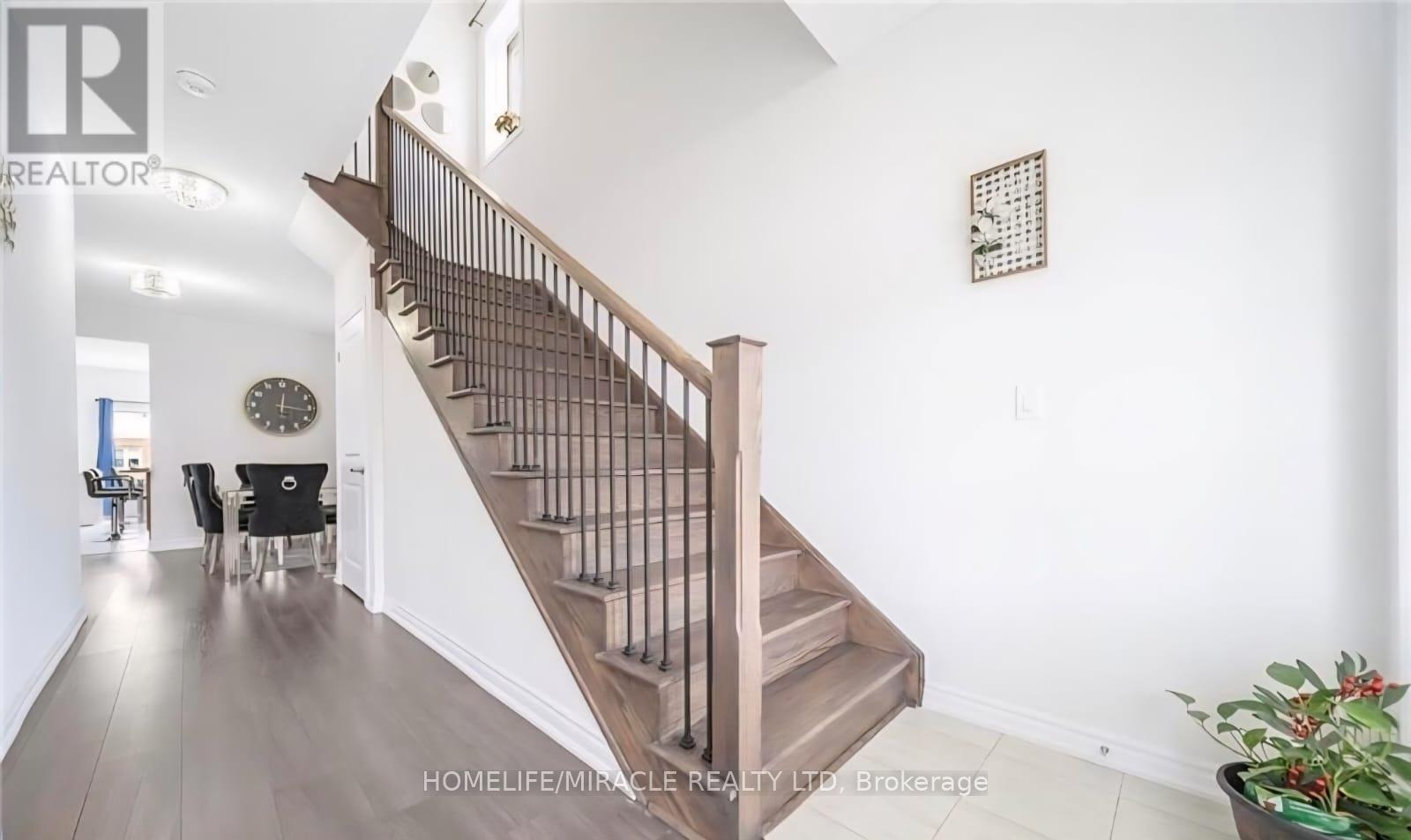 44 Cottonwood Crescent, Welland, Ontario  L3B 0J4 - Photo 12 - X12616374