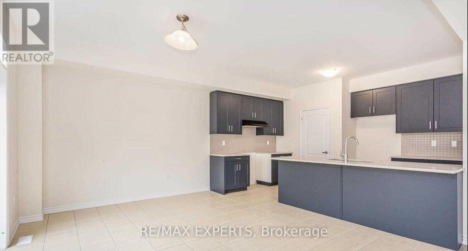 72 Malcolm Crescent, Haldimand, Ontario  N3W 0E9 - Photo 4 - X12613566