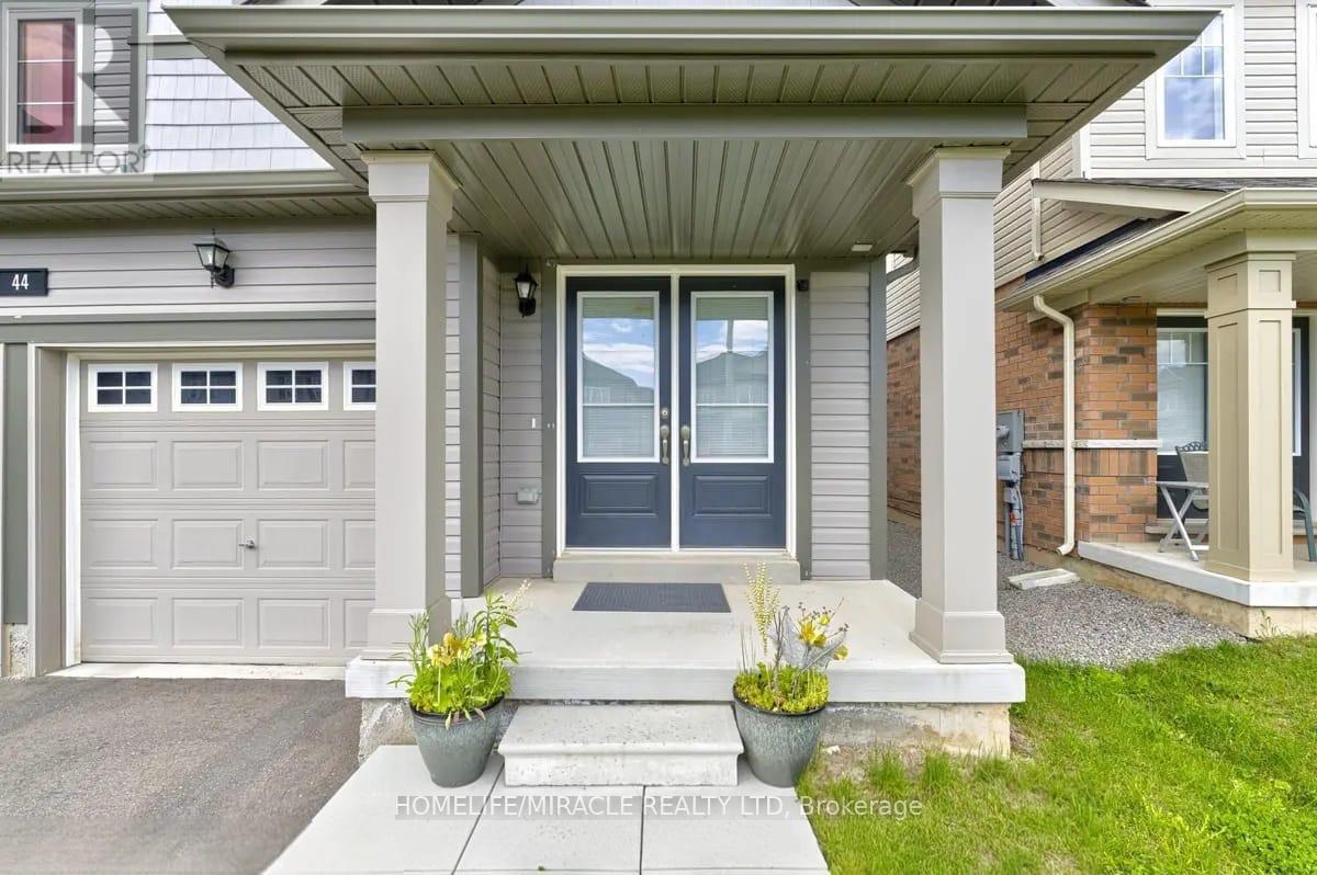 44 Cottonwood Crescent, Welland, Ontario  L3B 0J4 - Photo 3 - X12616374