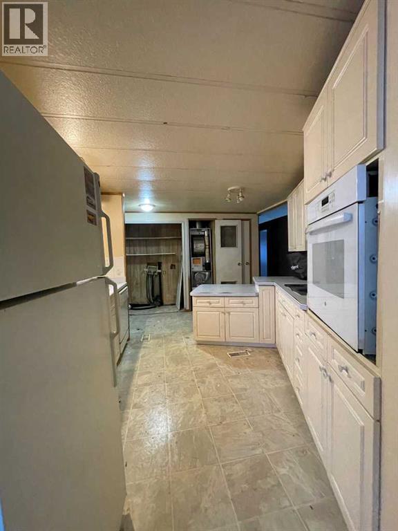 9902 106a Street, High Level, Alberta  T0H 1Z0 - Photo 4 - A2248489