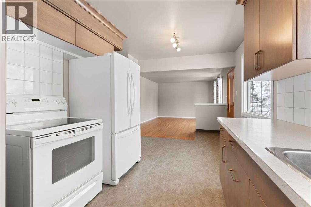 283 12 Street Ne, Medicine Hat, Alberta  T1A 5T8 - Photo 9 - A2272672