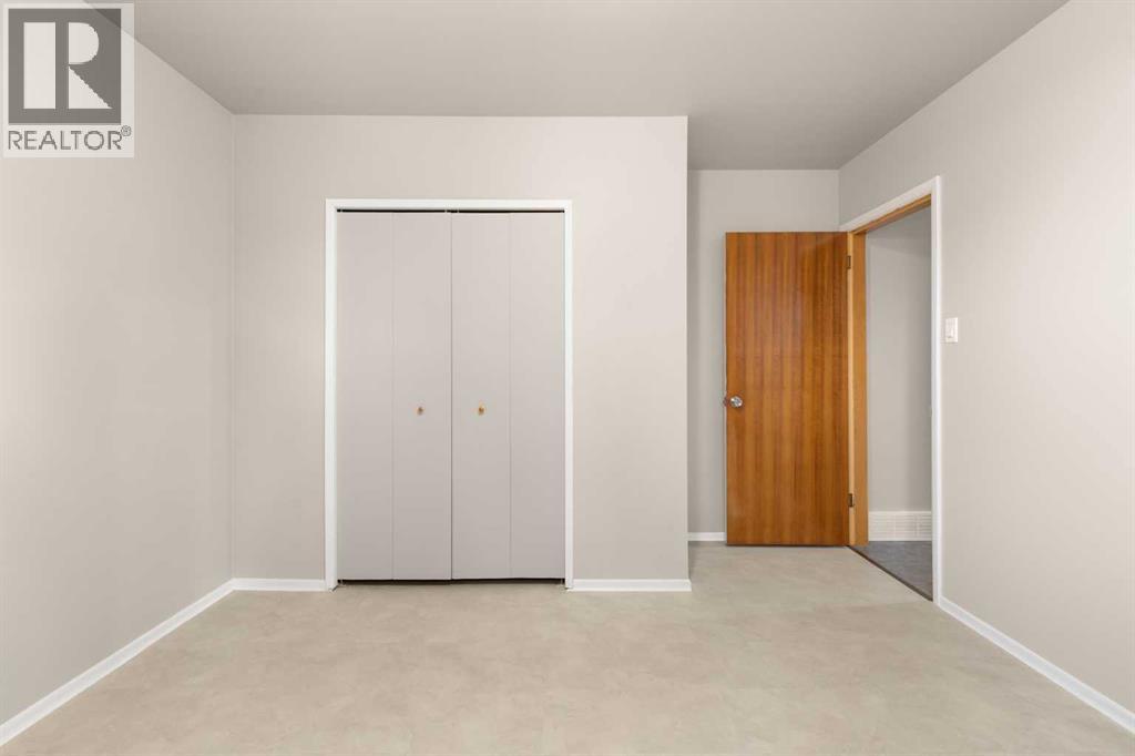 283 12 Street Ne, Medicine Hat, Alberta  T1A 5T8 - Photo 14 - A2272672