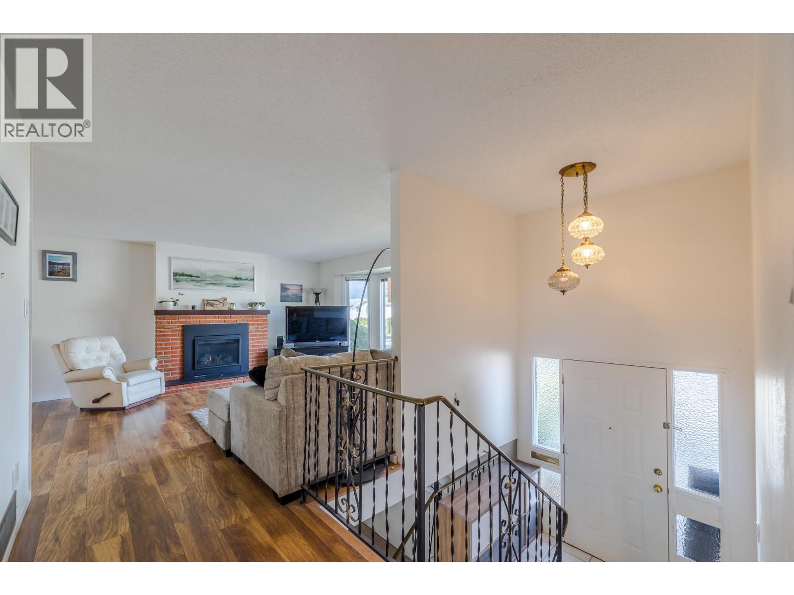 157 Murray Drive, Penticton, British Columbia  V2A 6W7 - Photo 2 - 10366231