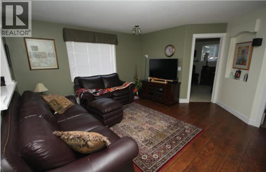 437 Washington Way Se, Medicine Hat, Alberta T1A 8T9 - Photo 3 - A2274642