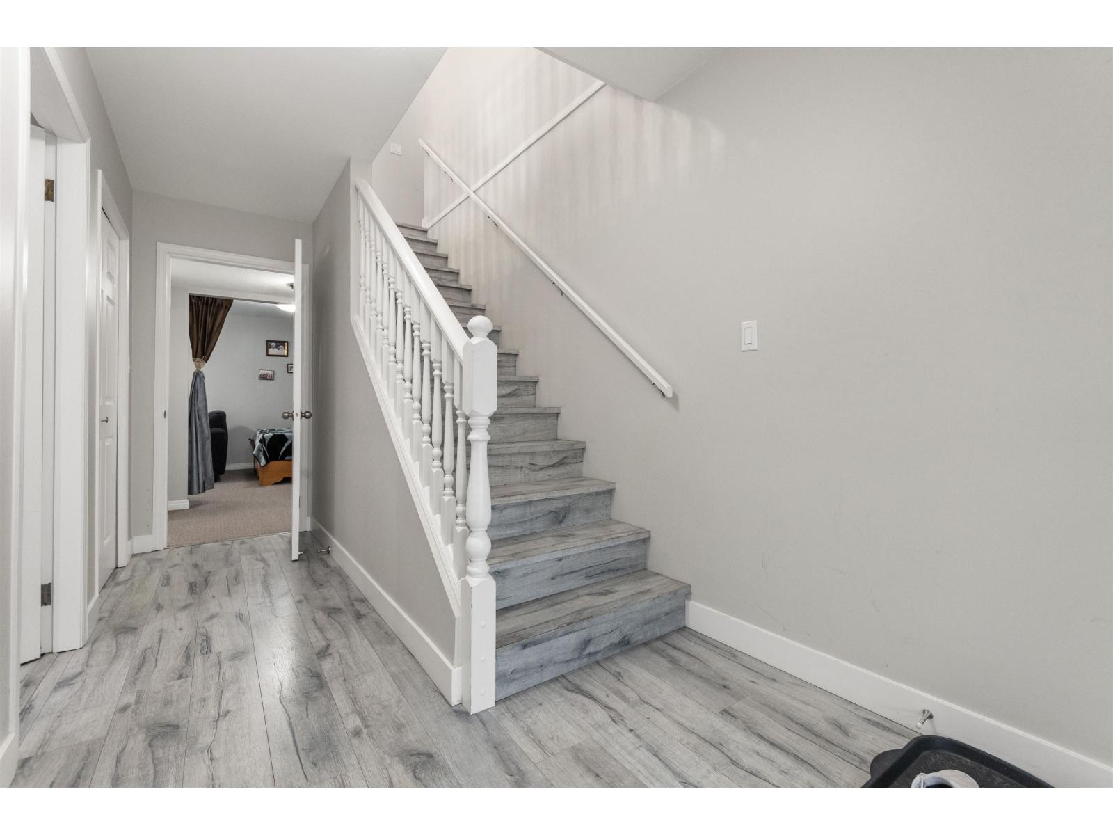 32110 Rogers Avenue, Abbotsford, British Columbia  V2T 5B7 - Photo 7 - R3073076