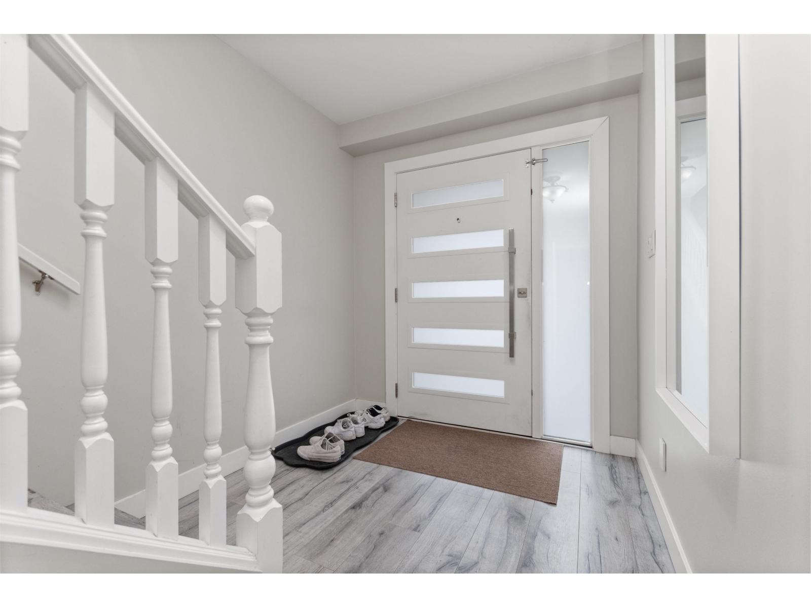 32110 Rogers Avenue, Abbotsford, British Columbia  V2T 5B7 - Photo 6 - R3073076